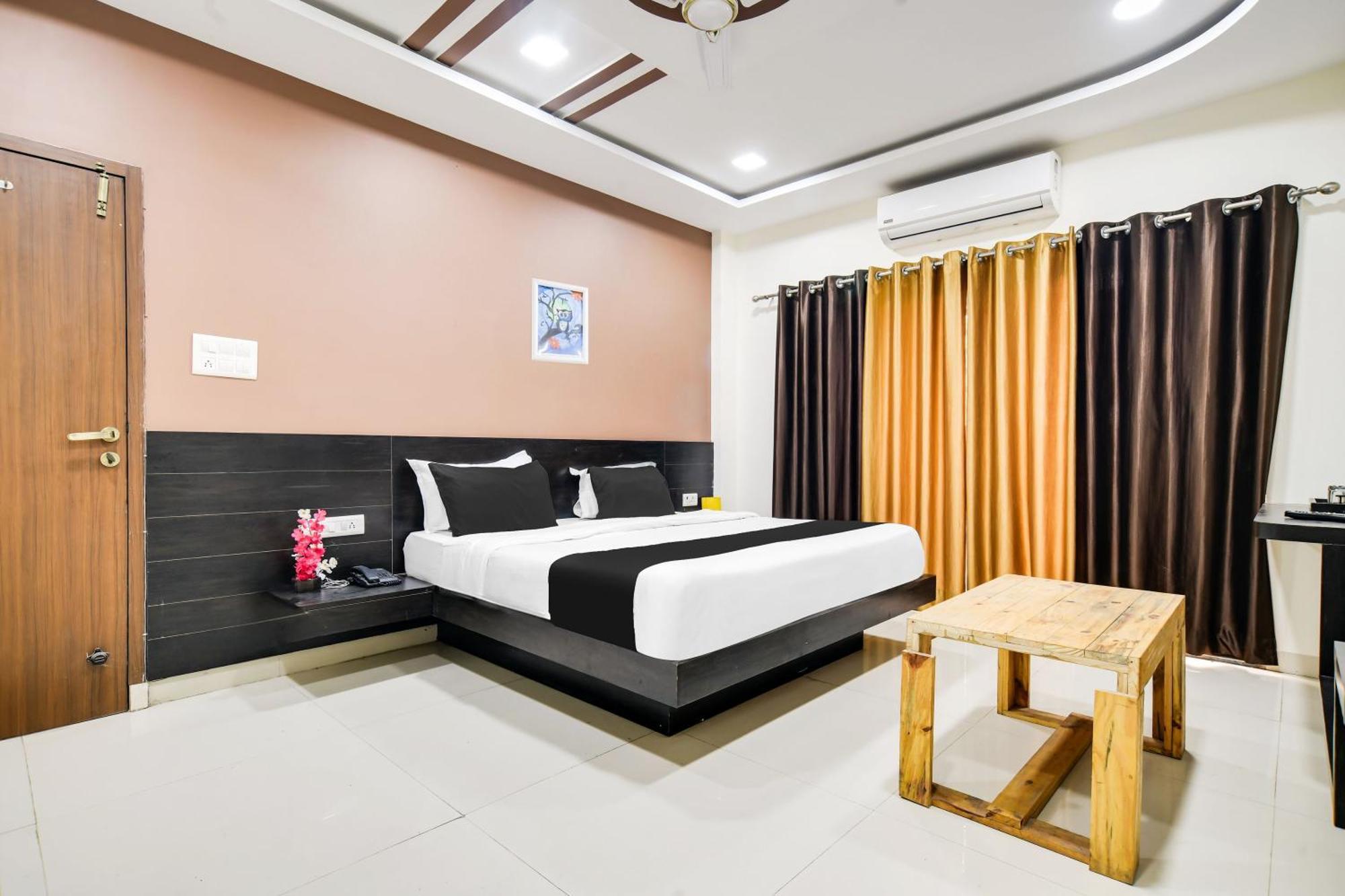 Super Collection O Indore Near Omax City 1 Kanadiya エクステリア 写真